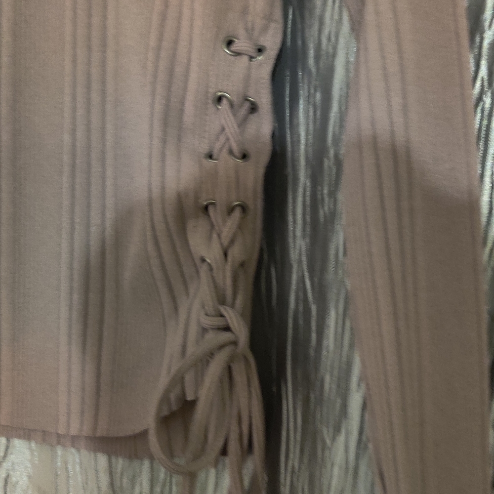 Forever 21 Top - Picture 3 of 4